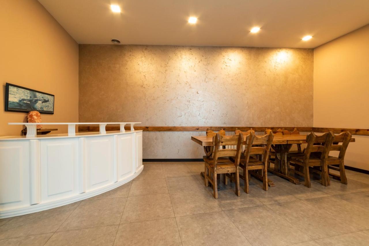 B H Y Guesthouse In Yerevan Bagian luar foto